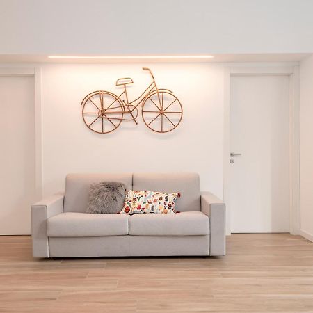 Tree Apartment Bg แบร์กาโม ภายนอก รูปภาพ