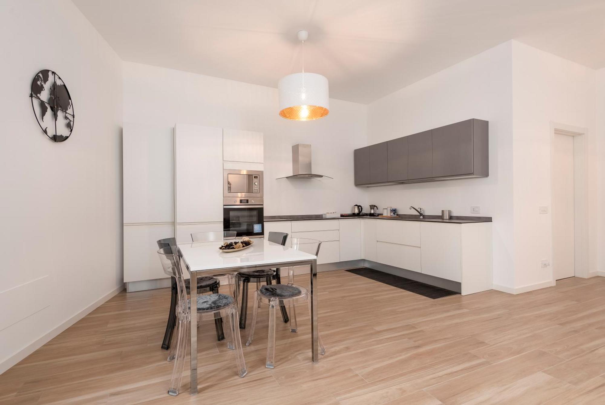 Tree Apartment Bg แบร์กาโม ภายนอก รูปภาพ